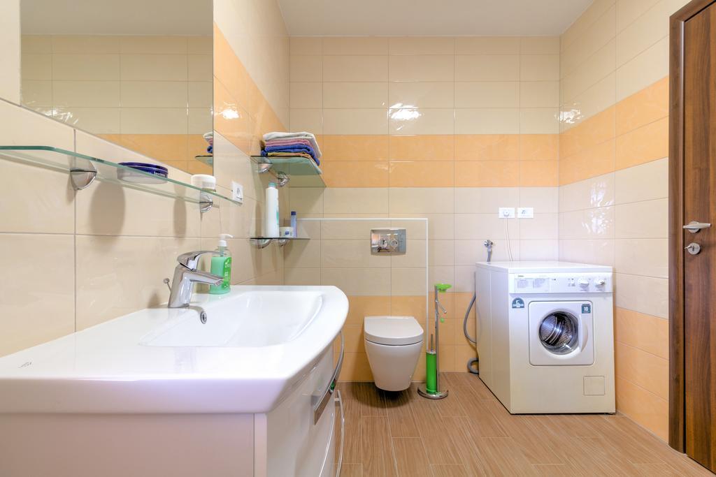 Apartment Delton Fažana Buitenkant foto